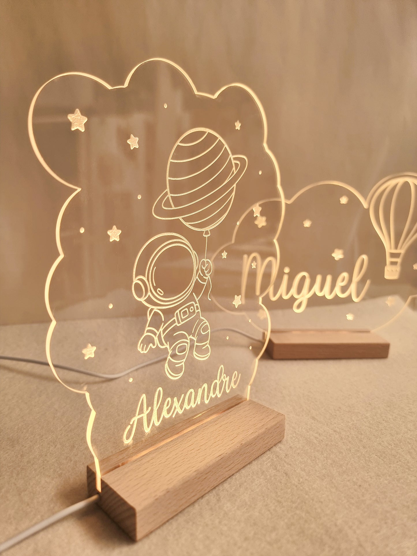 Candeeiro LED Personalizado – Nuvem ou Astronauta